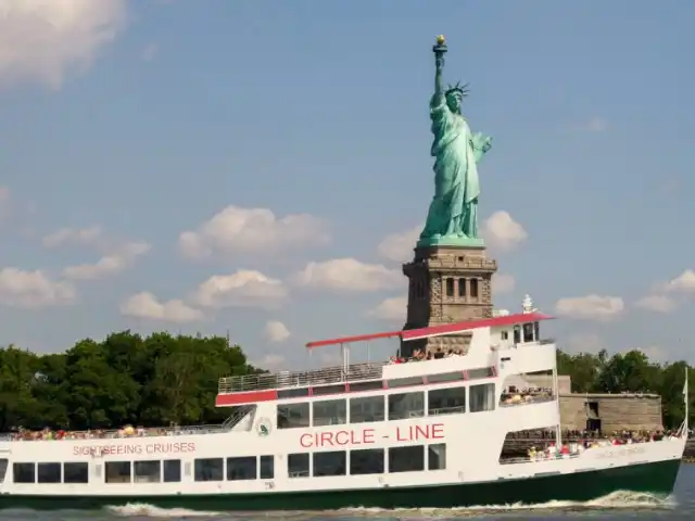 statue cruises ticket booth